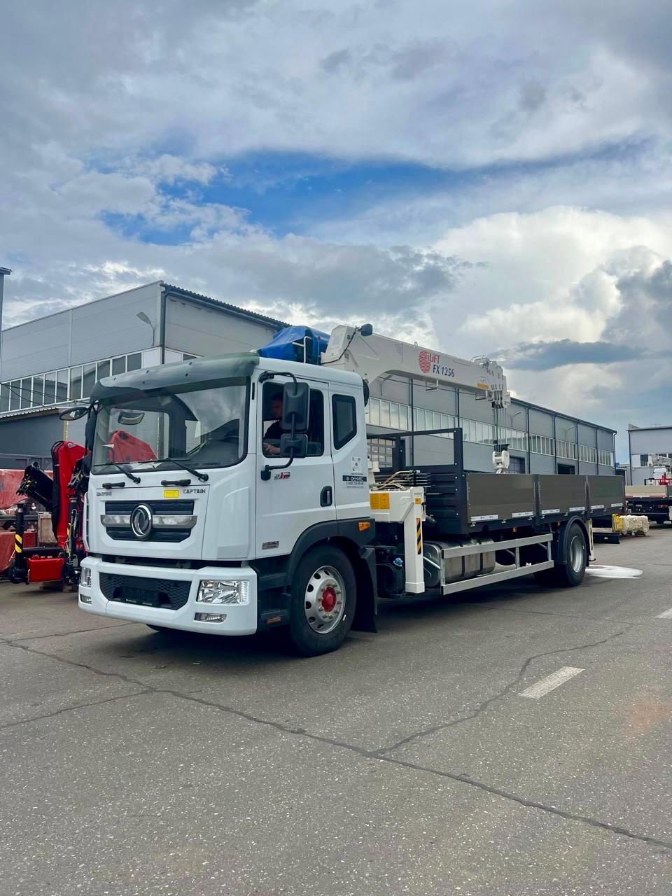 Автомобиль бортовой с КМУ iLiFT на шасси DONGFENG